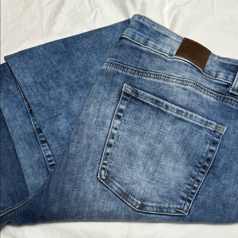 Maurices capris size 22w